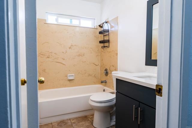 Detail Gallery Image 6 of 14 For 4161 Winona Ave #10,  San Diego,  CA 92105 - 2 Beds | 2 Baths