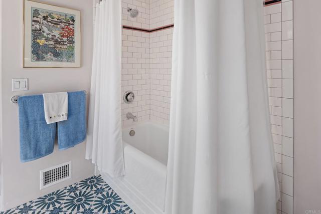 4397 Piedmont Drive, San Diego CA: https://media.crmls.org/mediaz/38030e8c-5123-484d-b4ba-990c1ad992b1.jpg