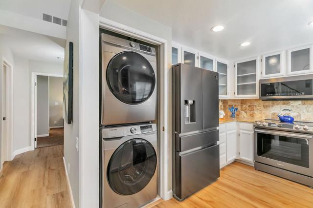 2712 Buena View Court, San Jose CA: https://media.crmls.org/mediaz/380318e8-c41f-4a16-a3fb-0b1af410e21d.jpg