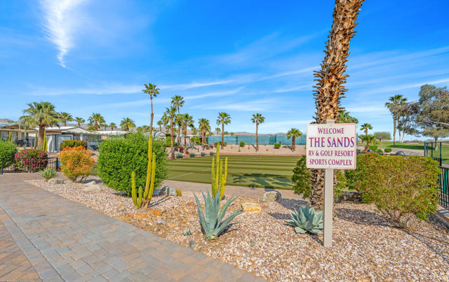 16400 Bubbling Wells Road, Desert Hot Springs CA: https://media.crmls.org/mediaz/38036332-7a69-4b6b-aaf4-00571b9e9373.jpg