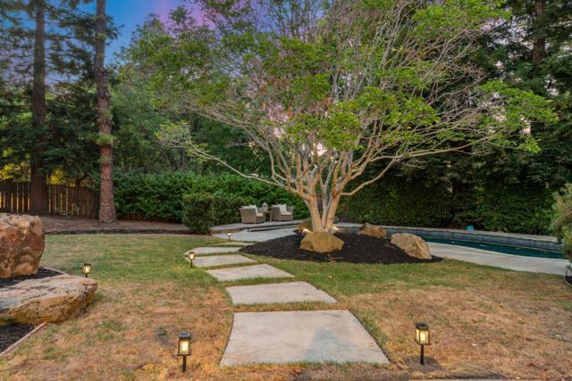 801 Allardice Way, Stanford CA: https://media.crmls.org/mediaz/38048bd6-260e-462b-a38b-2666f8dd6649.jpg