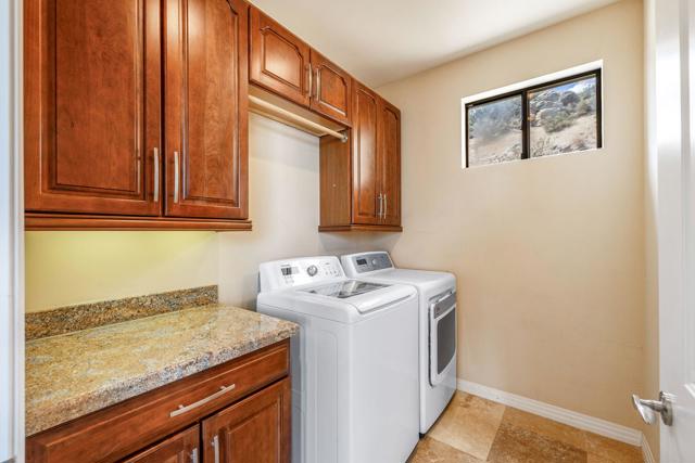 61474 Hanging Rock Lane, Mountain Center CA: https://media.crmls.org/mediaz/3804c7dd-e54f-4017-a2c5-50ec9b1dd71c.jpg