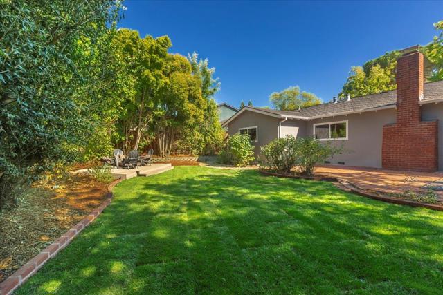 119 Belcrest Drive, Los Gatos CA: https://media.crmls.org/mediaz/380515b7-dcde-4151-9590-fe1f11190035.jpg