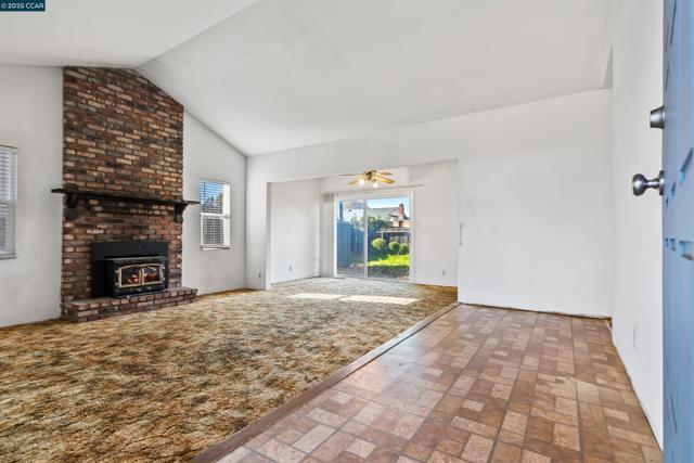 2924 N Francisco Way, Antioch CA: https://media.crmls.org/mediaz/38054dc6-4d06-47e3-a3fe-220c1efb0f34.jpg