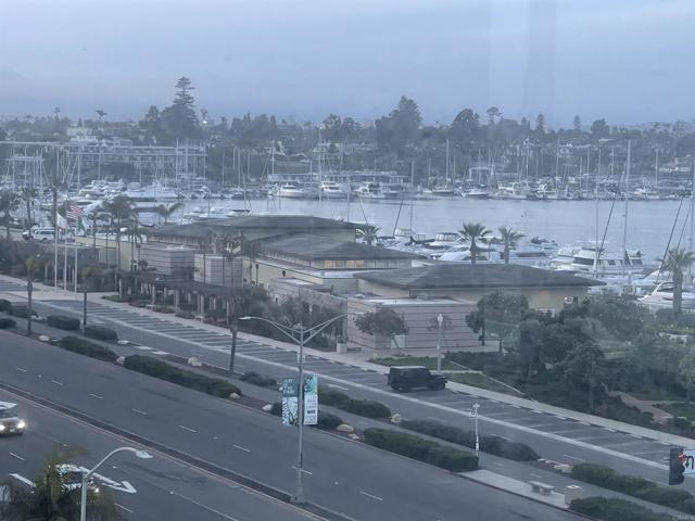 Image 60 of 75 For 1810 Avenida Del Mundo  504
