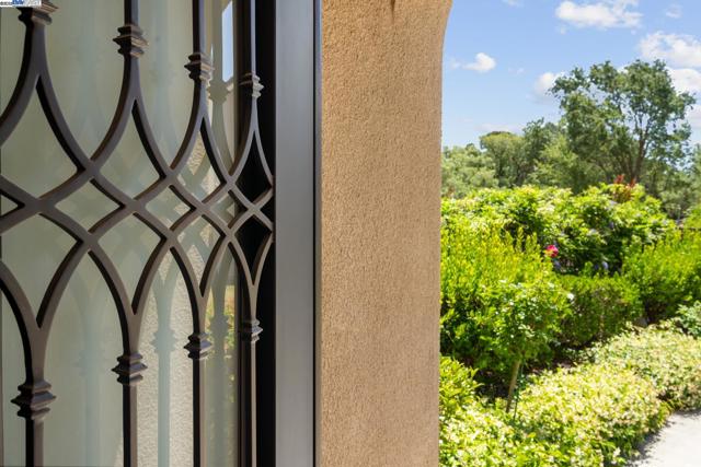5989 Hillbrook Pl, Dublin CA: https://media.crmls.org/mediaz/38060141-49f7-4a51-bdc6-7d3351cca789.jpg
