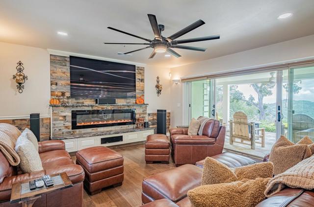 11394 Saddle Road, Monterey CA: https://media.crmls.org/mediaz/38062e12-5f5b-4319-aac0-0294c87d6ae1.jpg