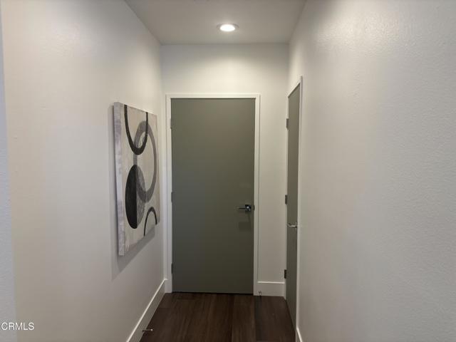 239 S Marengo Avenue, Pasadena CA: https://media.crmls.org/mediaz/3806390d-1417-424d-8bf8-c65aad31f179.jpg