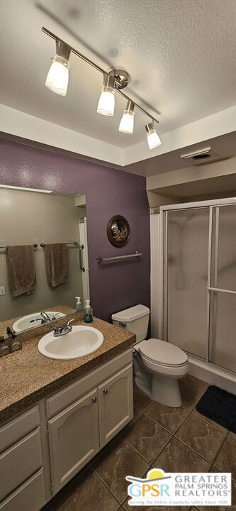 5920 Paradise Plaza, Palm Springs CA: https://media.crmls.org/mediaz/38078cac-4aae-4f21-af4c-a428379e3769.jpg