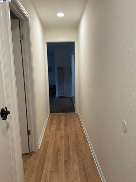 224 E Tennessee St, Fairfield CA: https://media.crmls.org/mediaz/3807ce58-2163-42d6-a3fe-a7cb5edf5bfe.jpg