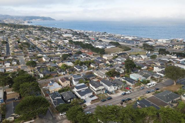 301 Channing Way, Pacifica CA: https://media.crmls.org/mediaz/3808bd6c-b362-49e6-aec7-6ca4af5c3b6d.jpg