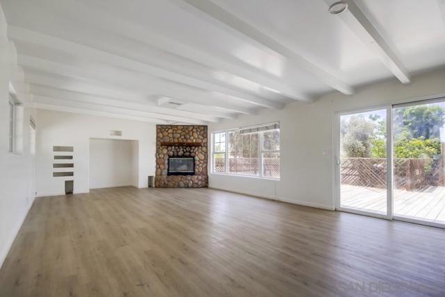 12224 Lemon Crest Drive, Lakeside CA: https://media.crmls.org/mediaz/380a09ab-b32b-4847-b849-4e42d1ee6670.jpg