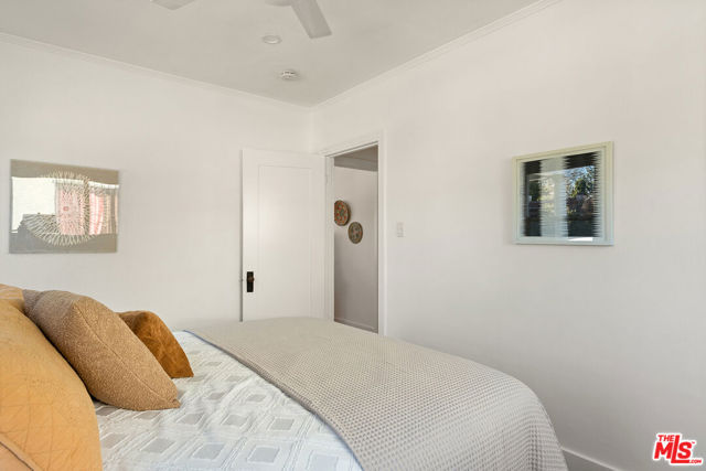 3220 Garden Avenue, Los Angeles CA: https://media.crmls.org/mediaz/380a0cc8-24b9-42bc-8d48-93f5e5eebf08.jpg