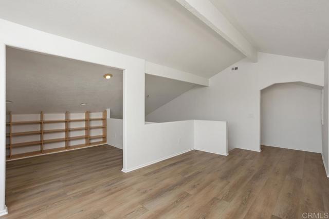 4905 Alicante Way, Oceanside CA: https://media.crmls.org/mediaz/380a72d4-d91e-4139-8ebb-b86ced6b63c9.jpg