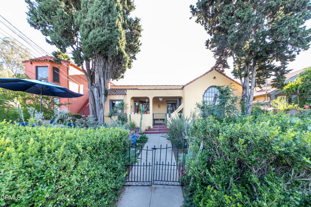 Detail Gallery Image 7 of 23 For 2309 Vista Gordo Dr, Los Angeles,  CA 90026 - – Beds | – Baths