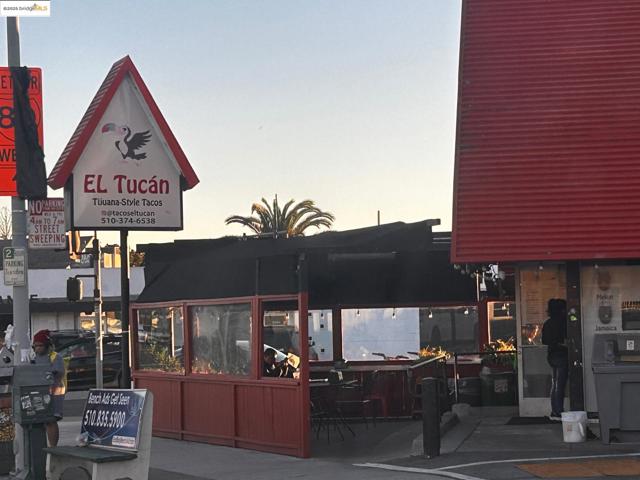 869 Lassen St, Richmond CA: https://media.crmls.org/mediaz/380cb858-312b-4f48-9773-9e5b638a8654.jpg