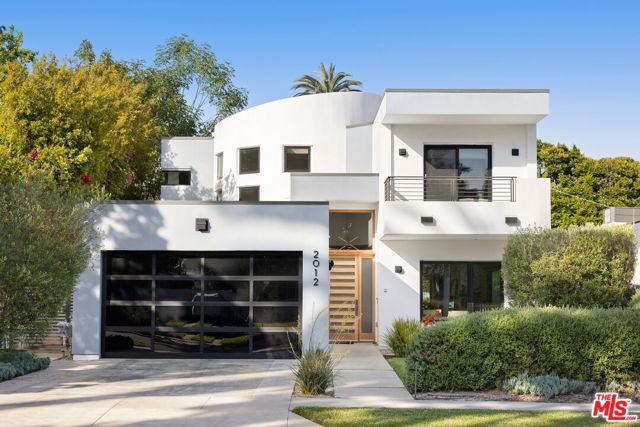 2012 Veteran Avenue, Los Angeles CA: https://media.crmls.org/mediaz/380cf7a7-73a0-4f68-ab00-35f7ef7a0971.jpg