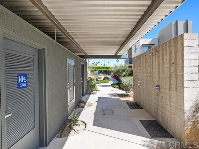 175 The Riv, Palm Springs CA: https://media.crmls.org/mediaz/380d0a11-6a68-4d9b-8a80-37e0330d44c2.jpg