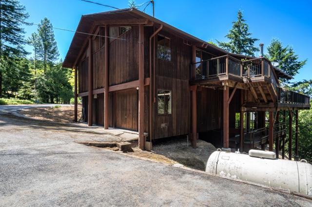 45 Ranch Road, Woodside CA: https://media.crmls.org/mediaz/380e2d87-cf9c-4bc0-ba4f-0c5b778d0a6f.jpg