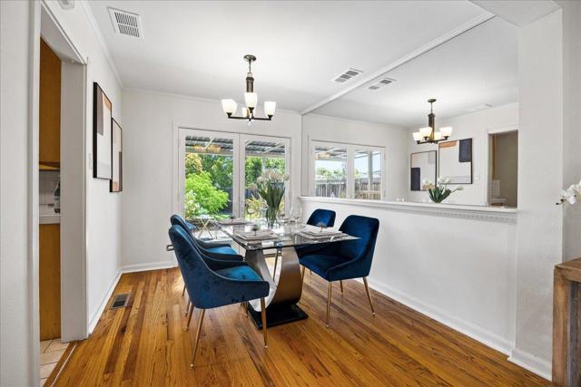 820 Eighth Avenue, Redwood City CA: https://media.crmls.org/mediaz/380e5f12-3980-477a-a707-16fb8d6bf78e.jpg