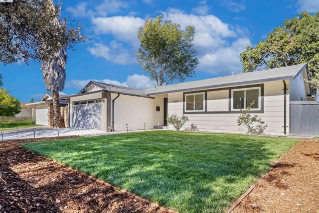 39850 Sundale Dr., Fremont CA: https://media.crmls.org/mediaz/380f2dca-2feb-4df9-ae48-ce6ec5aec174.jpg