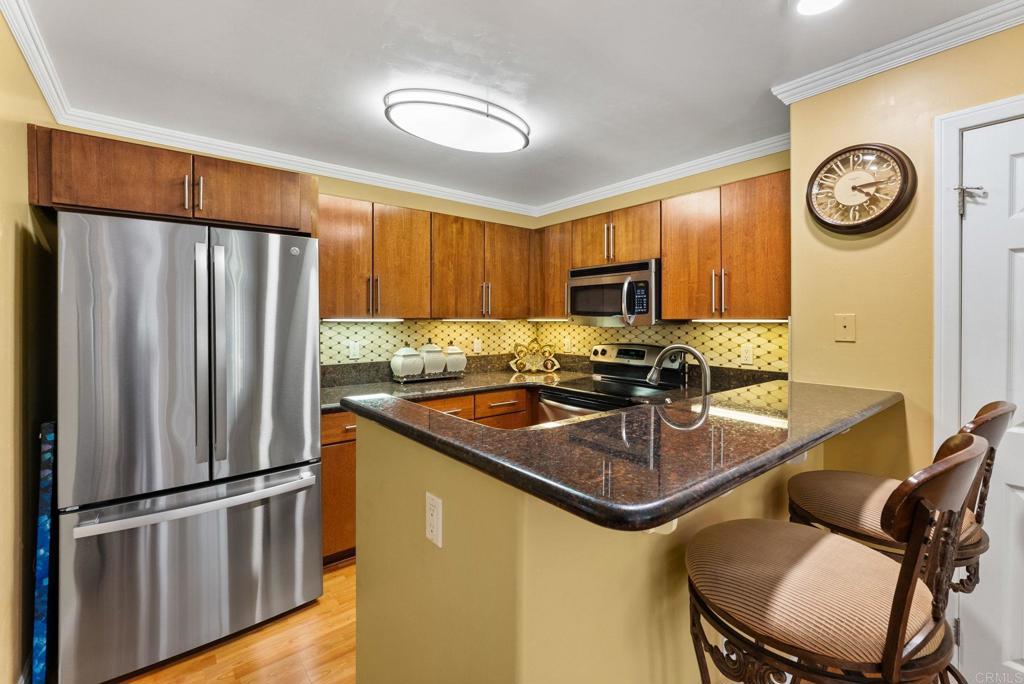 5404 Balboa Arms Drive - photo 4