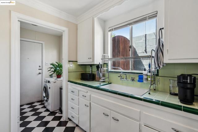 688 Alcatraz Ave, Oakland CA: https://media.crmls.org/mediaz/38104edd-d3db-4bef-bc16-874d013cf702.jpg