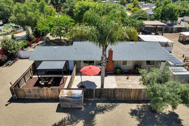 13918 Putney Rd, Poway CA: https://media.crmls.org/mediaz/38111c33-96d4-412c-83b0-19ab41a54e82.jpg