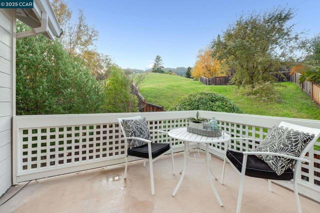 1320 Strawberry Court, Danville CA: https://media.crmls.org/mediaz/38113f0d-ff31-4d31-8b85-f642b4cac741.jpg