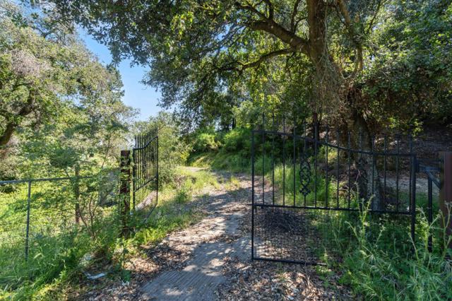 22981 Highway 17, Los Gatos CA: https://media.crmls.org/mediaz/38116d74-fa44-4bb1-8d8a-563c7cadf755.jpg