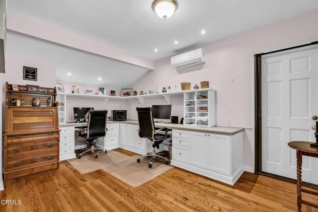 1313 E Palm Street, Altadena CA: https://media.crmls.org/mediaz/3811b00a-cd0b-444c-9d46-bfd4cbe78e73.jpg