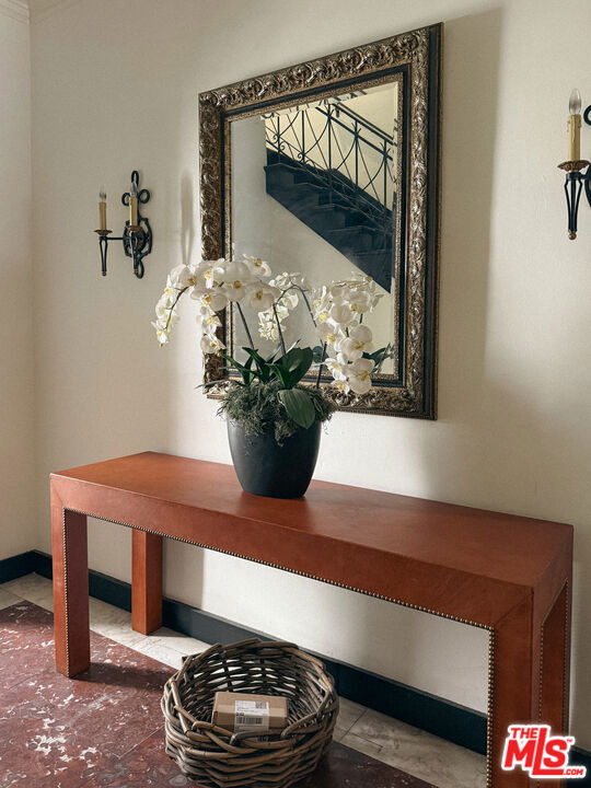 1014 North Doheny Drive photo 6
