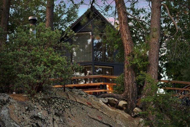 26785 Crestview Drive, Idyllwild CA: https://media.crmls.org/mediaz/38128e8f-74ef-4472-a75e-8034ced224f5.jpg