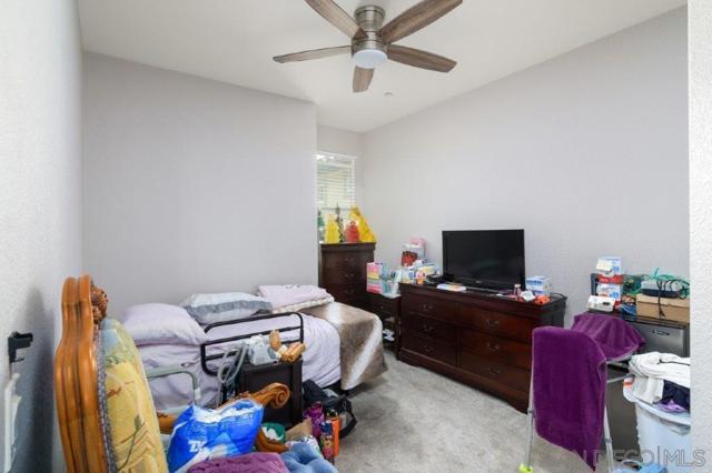 1622 Puffin Pl, Chula Vista CA: https://media.crmls.org/mediaz/3813ea90-26c3-4500-9d23-159018566eb4.jpg