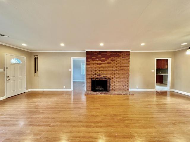 3801 Pacific Boulevard, San Mateo CA: https://media.crmls.org/mediaz/3814338c-06f7-4f1e-bc15-b8672bfedc0a.jpg