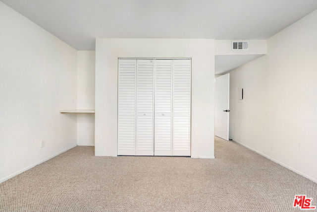 18524 Mayall Street, Northridge CA: https://media.crmls.org/mediaz/38157193-362a-475a-87dc-03a538f99e1b.jpg