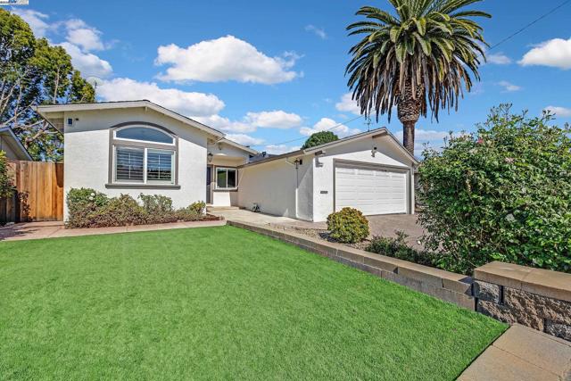 44840 Camellia Dr, Fremont CA: https://media.crmls.org/mediaz/381616a7-ad10-4d3f-8d02-c41c2ed35ab0.jpg