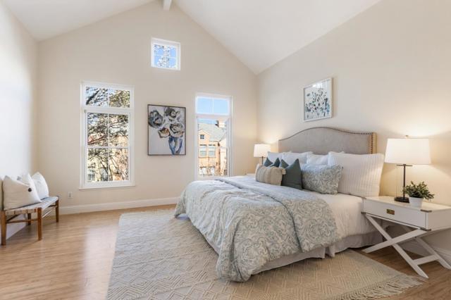 121 Pacchetti Way, Mountain View CA: https://media.crmls.org/mediaz/3816537d-691d-4f18-81f8-b7a70585e287.jpg