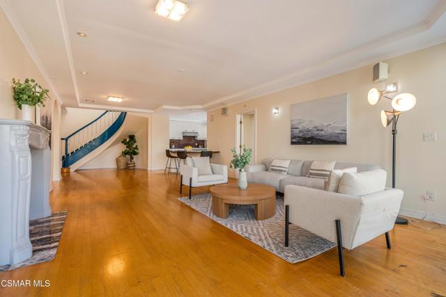 1645 Malcolm Avenue, Los Angeles CA: https://media.crmls.org/mediaz/3816f5f8-9574-4951-a055-554c23d21067.jpg