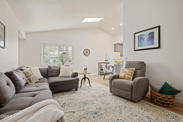 Detail Gallery Image 7 of 19 For 4617 9th St, Carpinteria,  CA 93013 - 3 Beds | 2 Baths