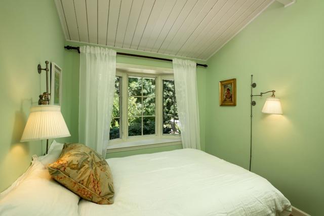 343 Lloyden Park Lane, Atherton CA: https://media.crmls.org/mediaz/38191074-62c9-4338-9864-5b5748f66356.jpg