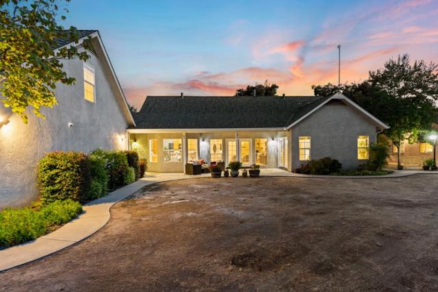 Image 40 of 90 For 157 Oak Knoll Court