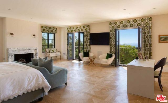 1475 E Mountain Drive, Santa Barbara CA: https://media.crmls.org/mediaz/3819d9c1-1869-40a0-beea-64812be50ea2.jpg