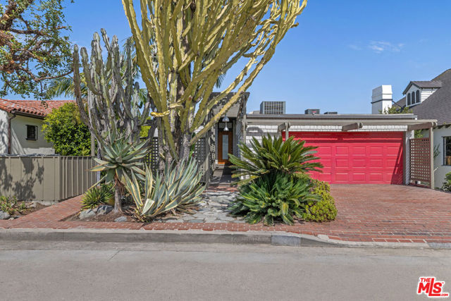 2276 Moreno Drive photo 8