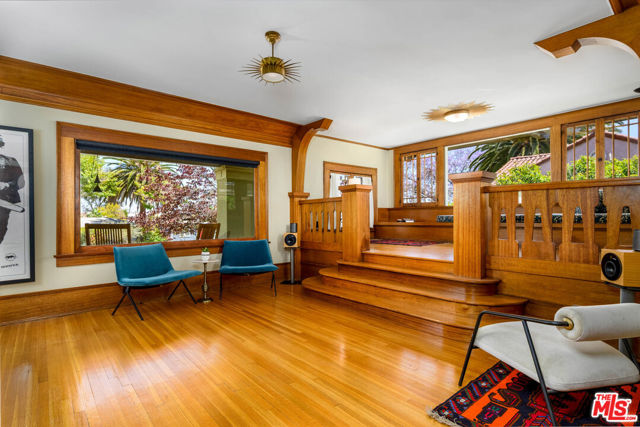 5301 Brynhurst Avenue, Los Angeles CA: https://media.crmls.org/mediaz/381a75cd-9670-48ff-9066-d4beabfe7396.jpg