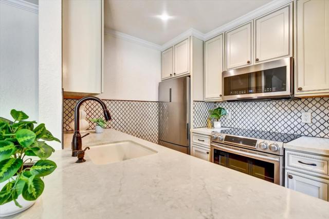 395 Imperial Way, Daly City CA: https://media.crmls.org/mediaz/381b1654-d324-4406-8ded-3b5aec3e12ca.jpg