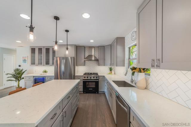 6457 Julie St, San Diego CA: https://media.crmls.org/mediaz/381baba7-6cc2-4781-9ed2-0e3aa5a586ca.jpg