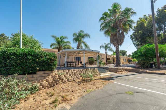 9780 Dunbar Ln Lane, El Cajon CA: https://media.crmls.org/mediaz/381bf9a8-db52-4d40-ae91-78871b23214e.jpg