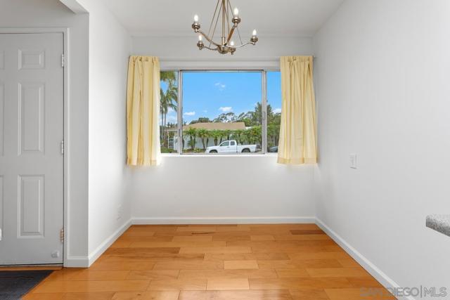 709 Sunflower St, Encinitas CA: https://media.crmls.org/mediaz/381c0228-b5b7-41dc-bf74-2efda4730614.jpg
