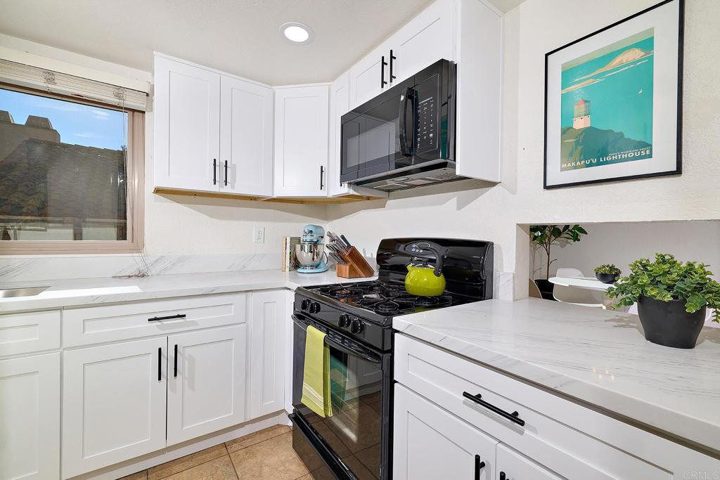 1055 Ficus Lane - photo 8